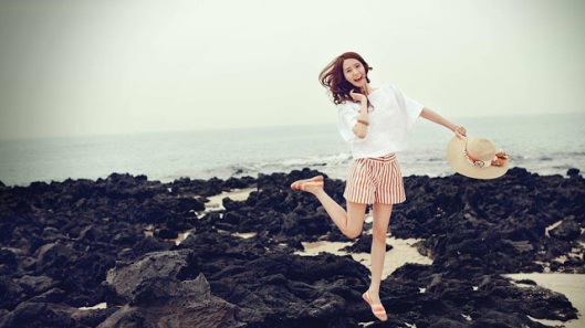 130811+yoona+innisfree+promotion+picture4